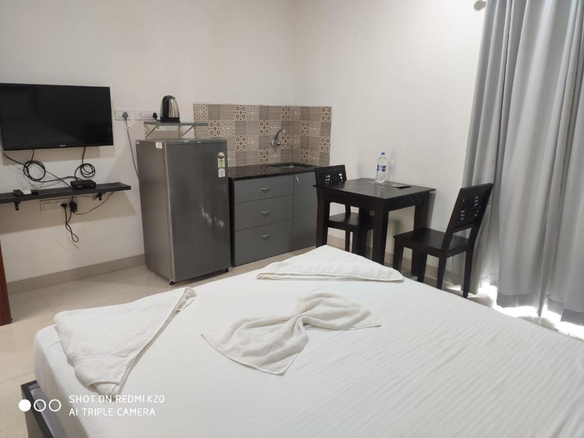 Passions De Goa Hotel Anjuna Bagian luar foto