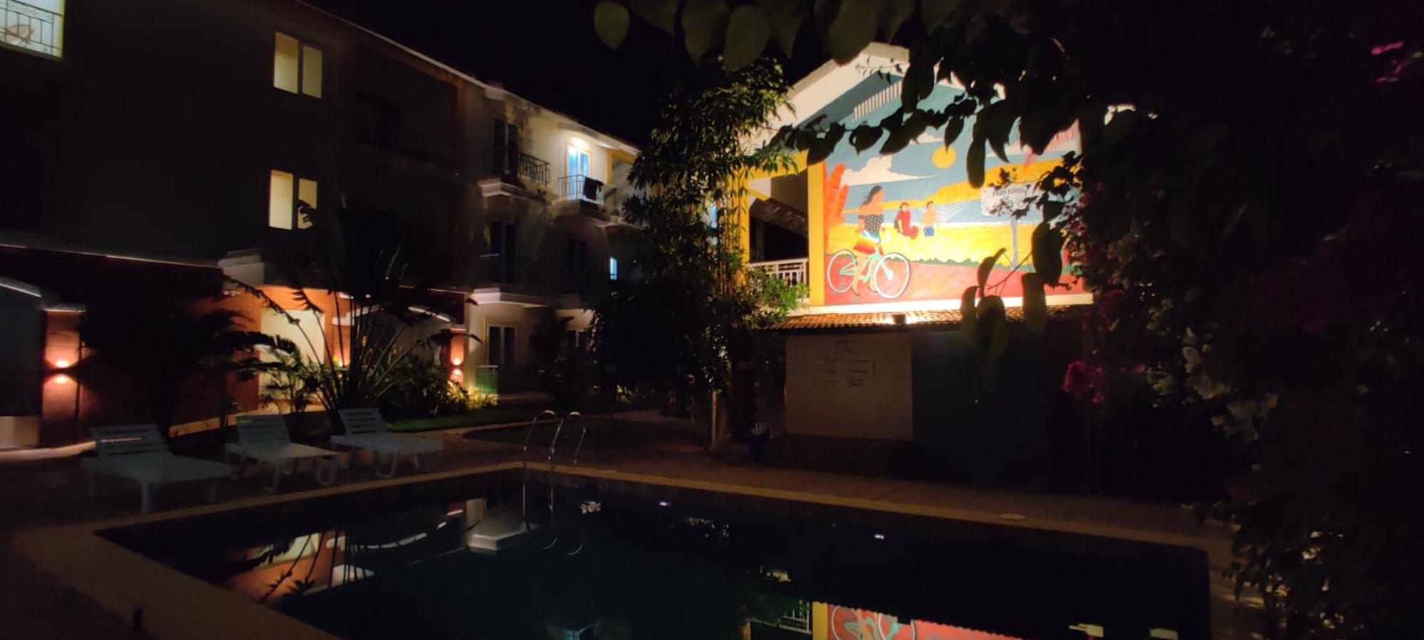 Passions De Goa Hotel Anjuna Bagian luar foto