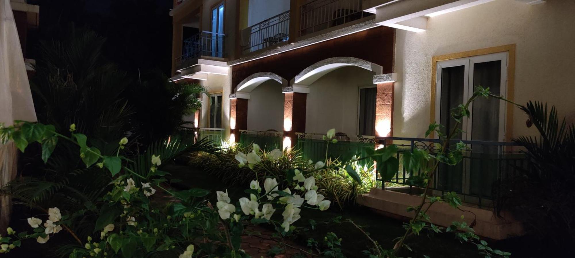 Passions De Goa Hotel Anjuna Bagian luar foto