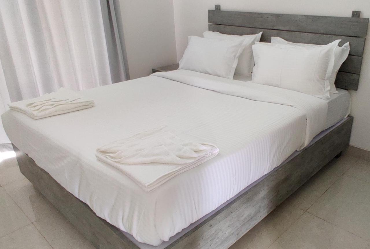 Passions De Goa Hotel Anjuna Bagian luar foto