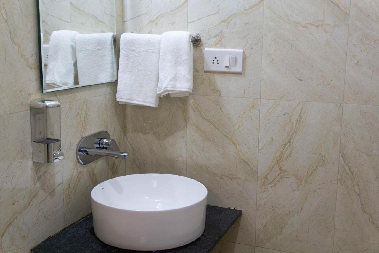 Passions De Goa Hotel Anjuna Bagian luar foto